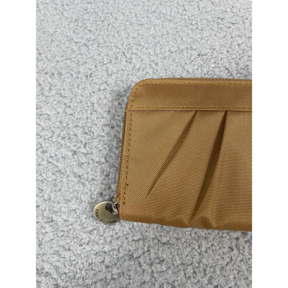 Travelon Tan Full Zip Wallet - Picture 6 of 7